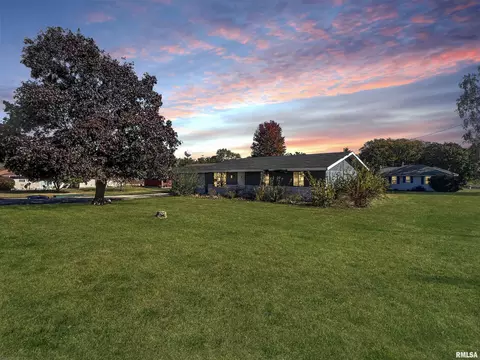 312 S 4th St, Dunlap, IL 61525 photo 2