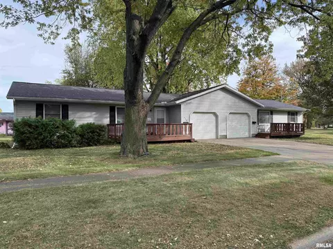 609 611 Burgess St, Eureka, IL 61530
