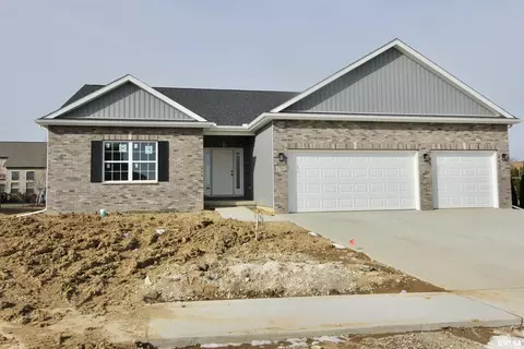 1700 Rustic Oak Dr, Washington, IL 61571