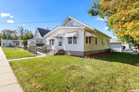 221 N Davenport St, Metamora, IL 61548