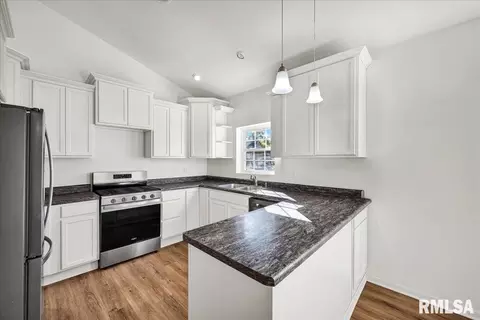 Kitchen - 856 S 2nd Ave, Canton, IL 61520 photo 1 of 1
