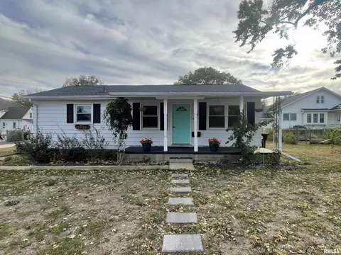 418 W Walnut St, Chillicothe, IL 61523