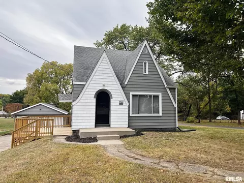 3923 N Illinois Ave, Peoria Heights, IL 61616