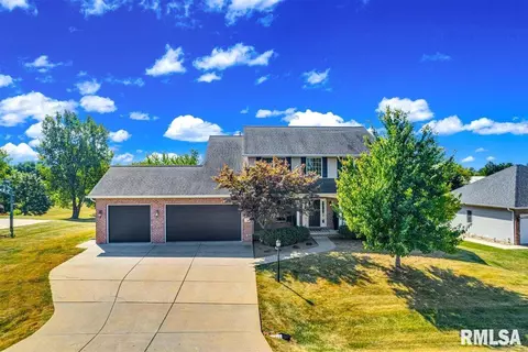 304 Somerset Dr, Germantown Hills, IL 61548