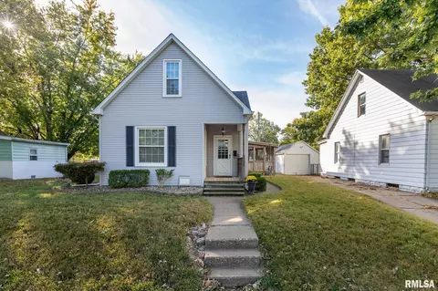 1308 Catherine St, Pekin, IL 61554