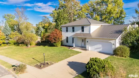 414 W Timber Ridge Dr, Peoria, IL 61615