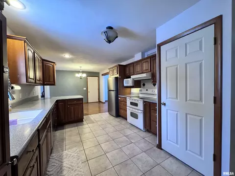 Kitchen - 208 Jana Rd, Macomb, IL 61455 photo 5 of 5