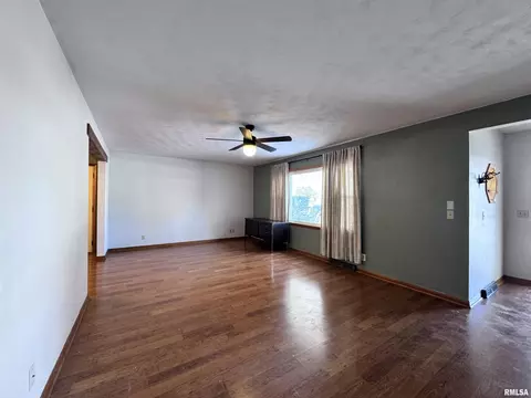 Living - 208 Jana Rd, Macomb, IL 61455 photo 1 of 4