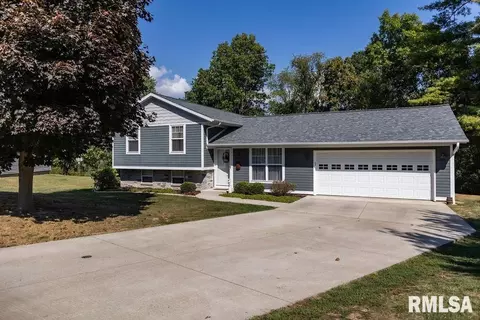80 Aspen Dr, Canton, IL 61520