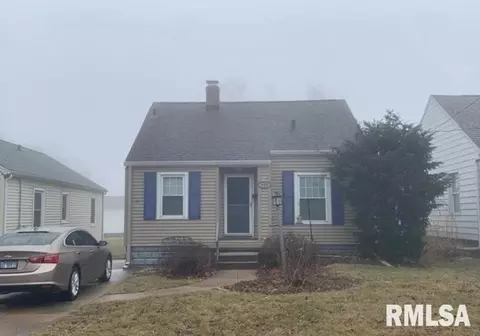 930 Euclid Ave, Peoria Heights, IL 61616