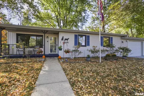 1713 W Adams Rd, Macomb, IL 61455