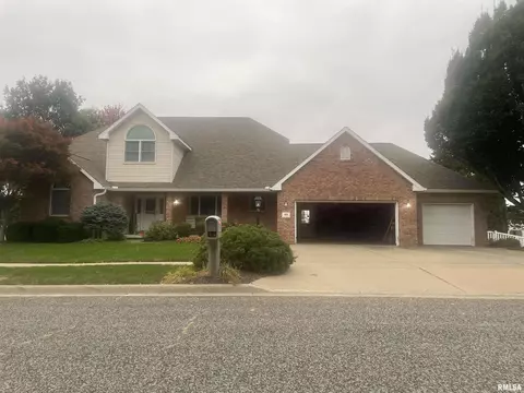 404 E Franklin St, Tremont, IL 61568