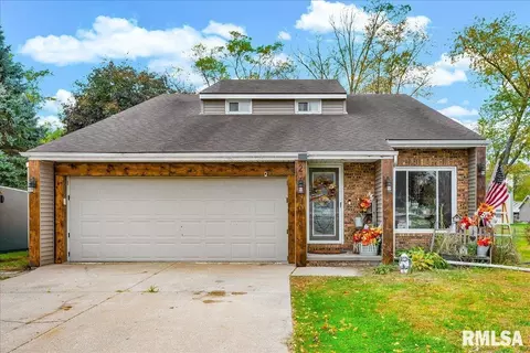 2 Country Ln, East Peoria, IL 61611