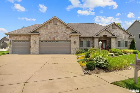 10814 N Trailside Ln, Dunlap, IL 61525