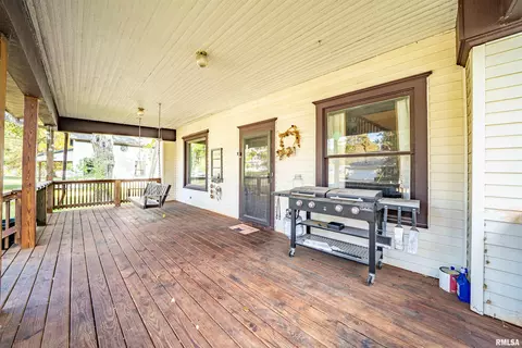 Exterior - 604 E 3rd St, Delavan, IL 61734 photo 5 of 10