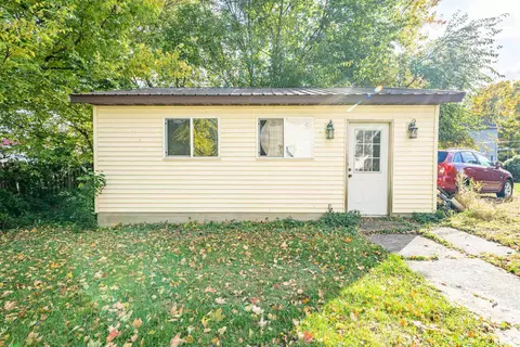Exterior - 604 E 3rd St, Delavan, IL 61734 photo 10 of 10