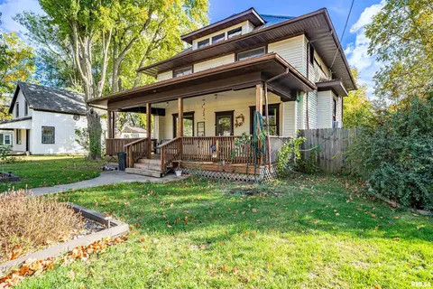 Exterior - 604 E 3rd St, Delavan, IL 61734 photo 2 of 10