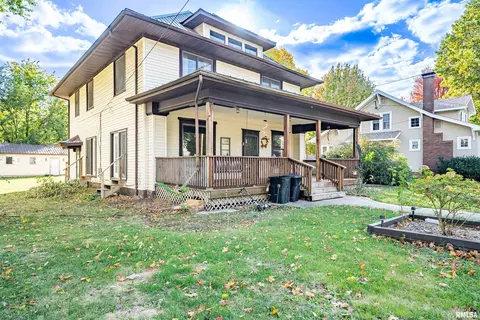 Exterior - 604 E 3rd St, Delavan, IL 61734 photo 3 of 10