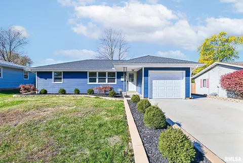 2525 N Victoria Ave, Peoria, IL 61604