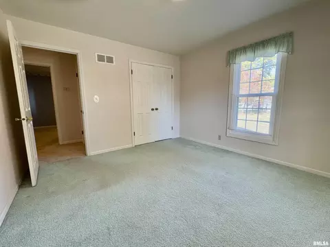Bedroom - 1347 Carolbeth Ave, Macomb, IL 61455 photo 3 of 6