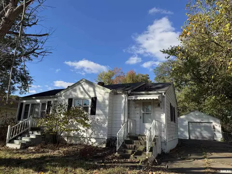 6727 W Lamoine Ave, Peoria, IL 61604