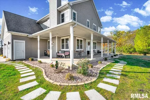 Exterior - 493 Reaba Ave, Congerville, IL 61729 photo 4 of 11