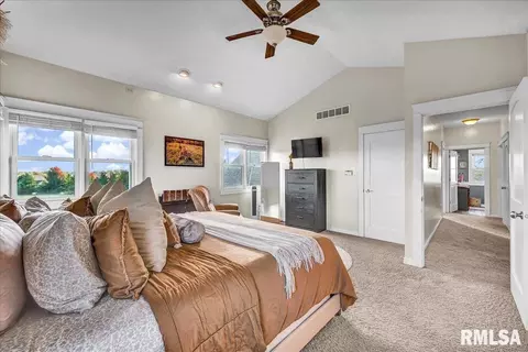 Bedroom - 493 Reaba Ave, Congerville, IL 61729 photo 2 of 9