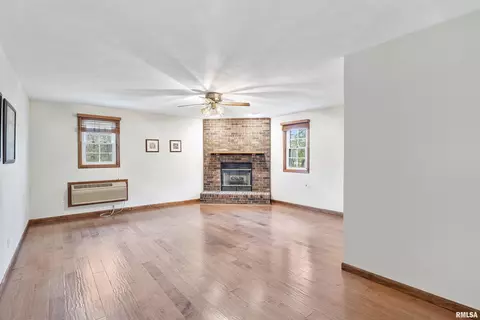 29780 E Northrup Rd, Trivoli, IL 61569 photo 18