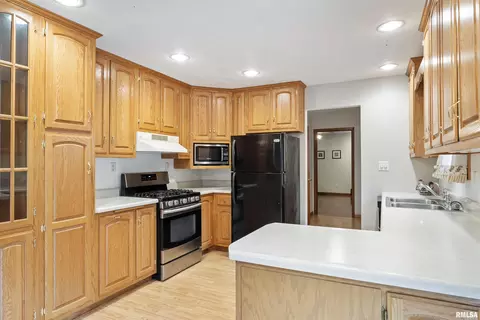 29780 E Northrup Rd, Trivoli, IL 61569 photo 8