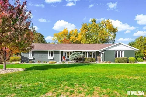 58 Waldheim Rd, Morton, IL 61550