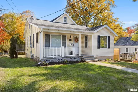 4434 N Constantine Ave, Peoria Heights, IL 61616