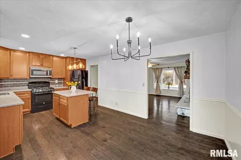 Kitchen - 10520 W Sir Durham Ct, Mapleton, IL 61547 photo 2 of 4