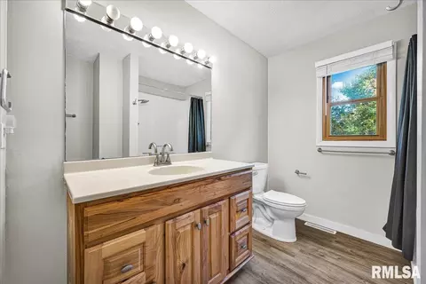Bath - 104 Robert Dr, Normal, IL 61761 photo 1 of 2