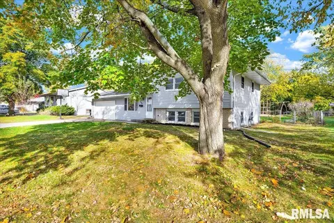 Exterior - 104 Robert Dr, Normal, IL 61761 photo 1 of 4