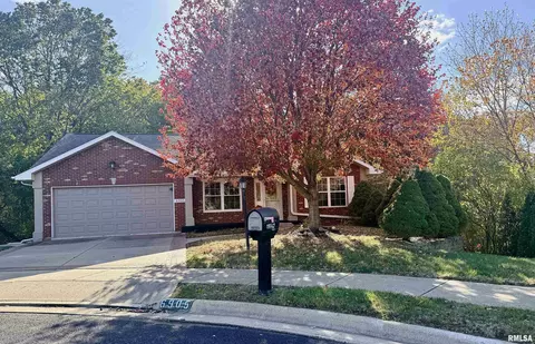 6905 N Flagstone Ct, Peoria, IL 61615