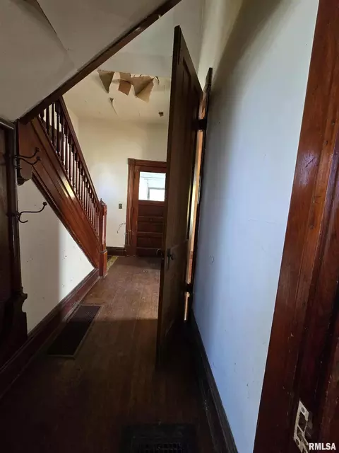 112 N Vine St, Mount Pulaski, IL 62548 photo 26