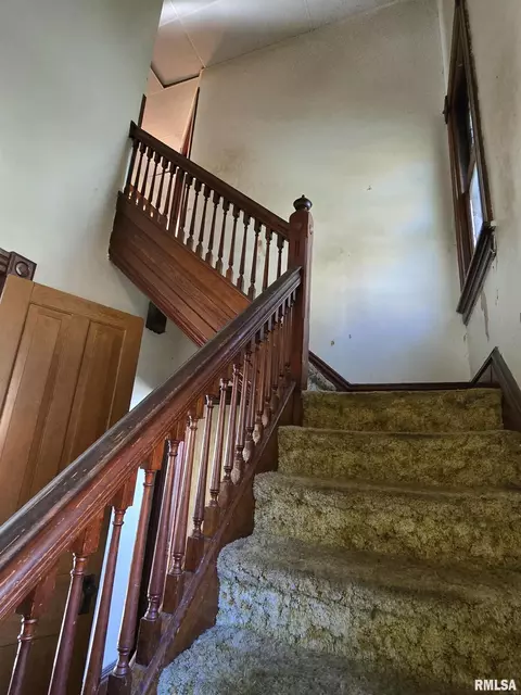 112 N Vine St, Mount Pulaski, IL 62548 photo 24