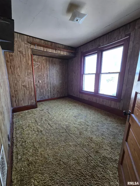 112 N Vine St, Mount Pulaski, IL 62548 photo 13