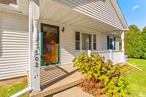 502 S Elm St, Elmwood, IL 61529