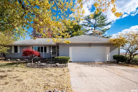 418 N Trivoli Rd, Trivoli, IL 61569