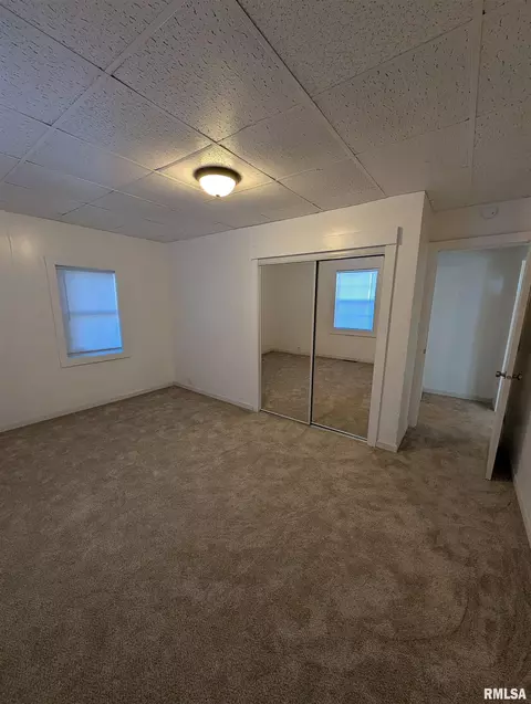 944 E Walnut Ave, Canton, IL 61520 photo 36