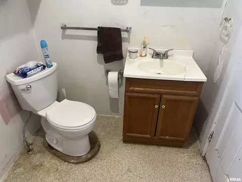 Bath - 109 E Laurel St, Table Grove, IL 61482 photo 5 of 5