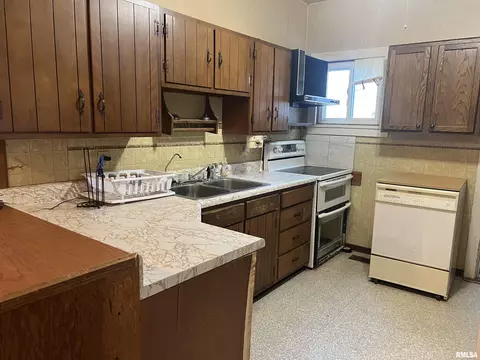 Kitchen - 109 E Laurel St, Table Grove, IL 61482 photo 1 of 2