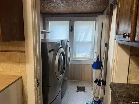 Other - 109 E Laurel St, Table Grove, IL 61482 photo 6 of 6