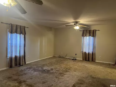 Living - 109 E Laurel St, Table Grove, IL 61482 photo 3 of 4