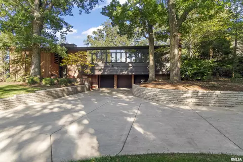 501 E High Point Rd, Peoria, IL 61614