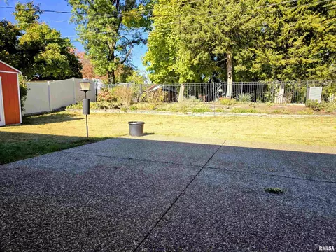 2 Rose Ct, Pekin, IL 61554 photo 39