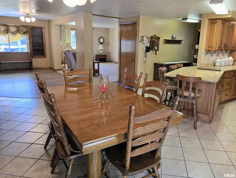 2 Rose Ct, Pekin, IL 61554 photo 18