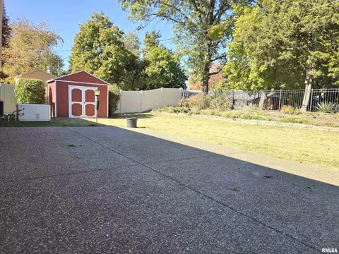 2 Rose Ct, Pekin, IL 61554 photo 36