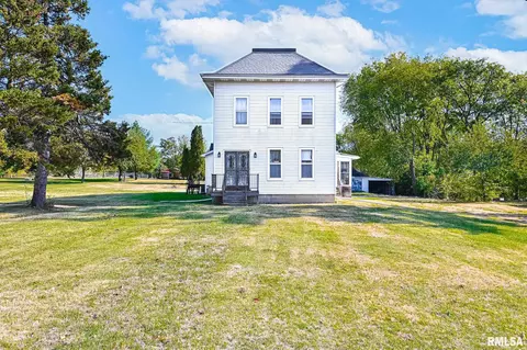 416 N Madison St, Washburn, IL 61570